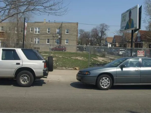 4234 W Armitage Ave, Chicago, IL 60639