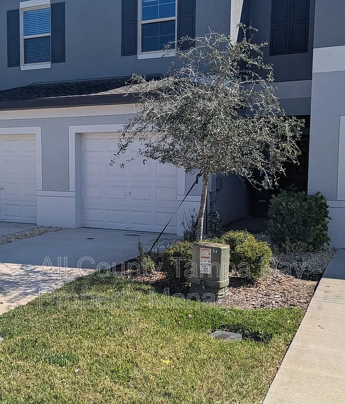 2 bed, 2.5 bath, 1513 sqft, $2,100 — Photo 3