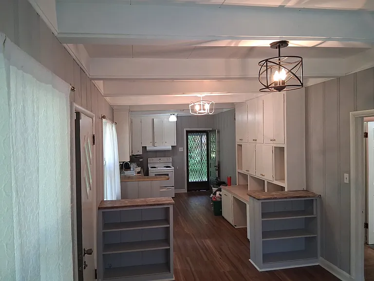 223 N Feemster Lake Rd — Photo 7
