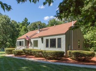 92 Redfield Cir, Derry, NH 03038