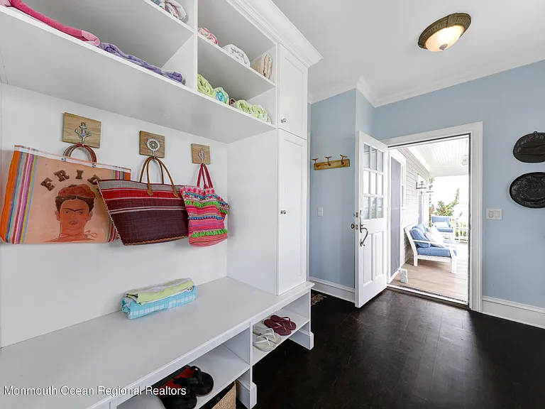 306 Old Bridge St — Photo 11