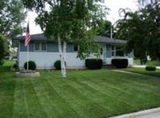 111 E Riverbend Dr, Plymouth, WI 53073