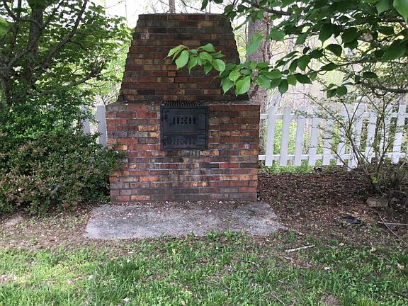 4th image of 430 Lewis Stone Dr