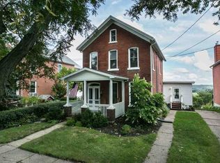 1860 N Main St, Dubuque, IA 52001