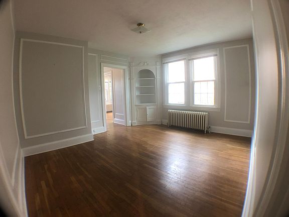 5th image of 514 24th St S APT A