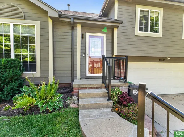 14623 Larimore Ave, Omaha, NE 68116
