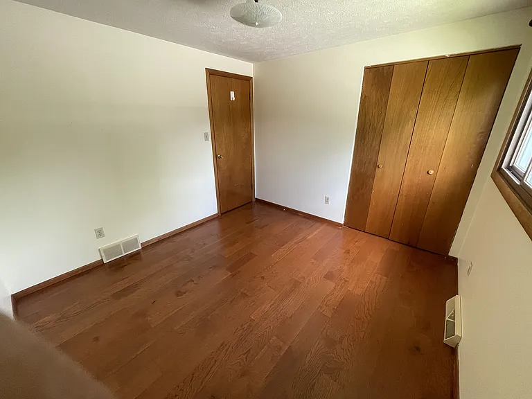 2410 Chama Ave — Photo 6