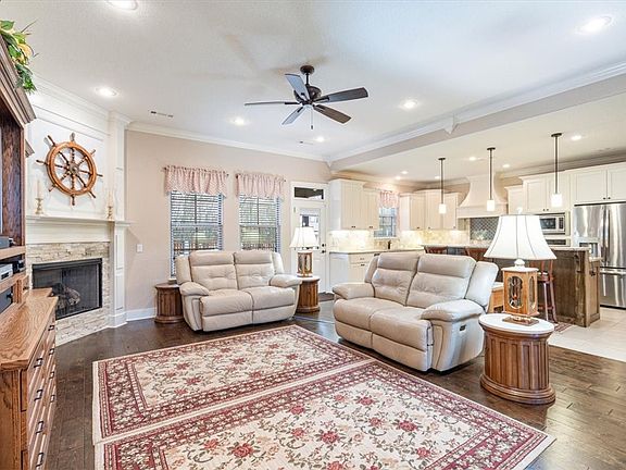 5th image of 1021 Quail Hollow Dr