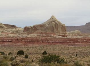 11885 W New Paria Rd, Kanab, UT 84741