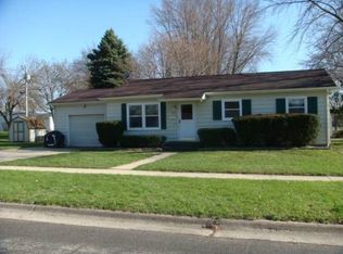 1917 Nicolet St, Janesville, WI