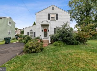 2421 Pershing Ave, Abington, PA 19001