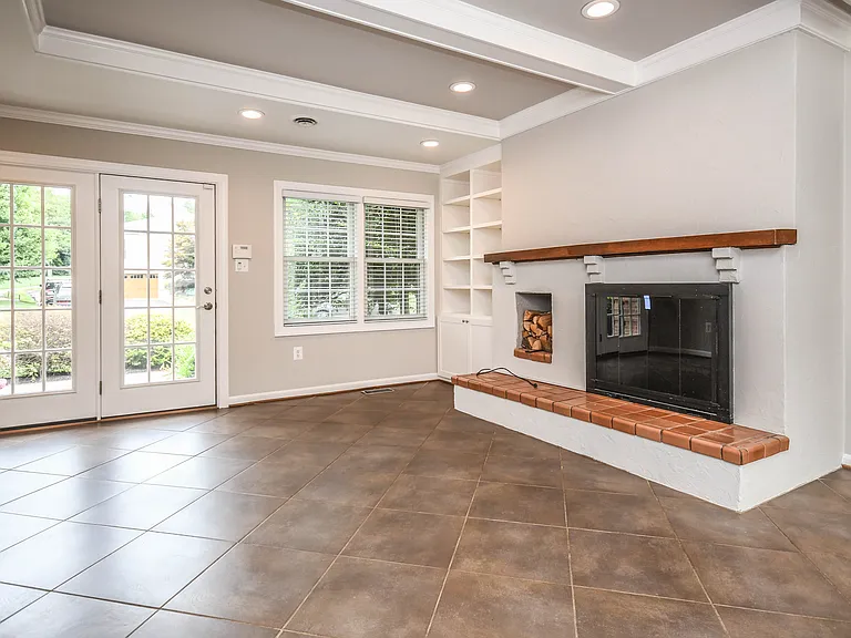 1211 Vinita Ln — Photo 20