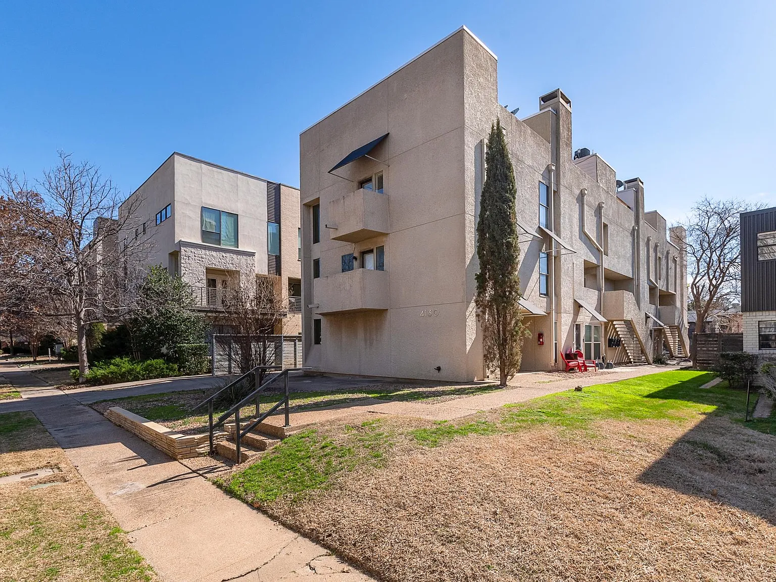 1 bed, 1.5 bath, 1208 sqft, $1,850 — Photo 2