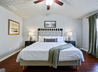 1431 Bay Overlook Dr, Woodstock, GA 30188