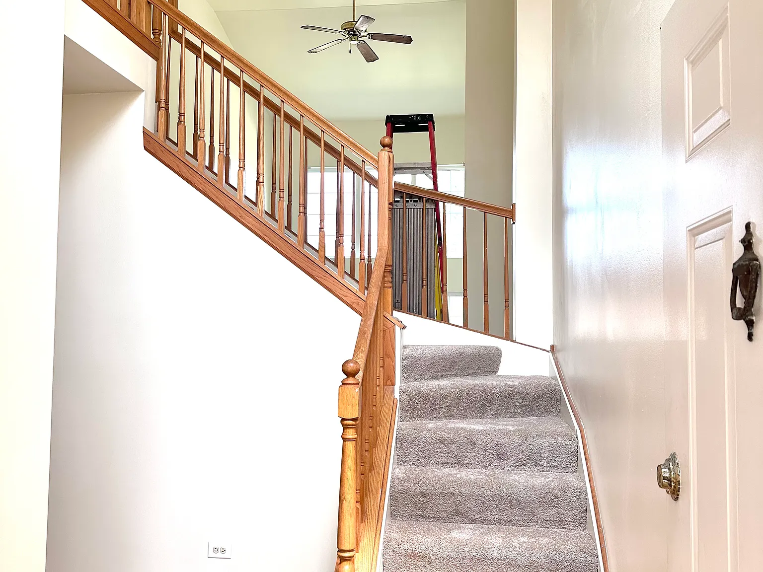 4 bed, 2.5 bath, 1850 sqft, $3,300 — Photo 3
