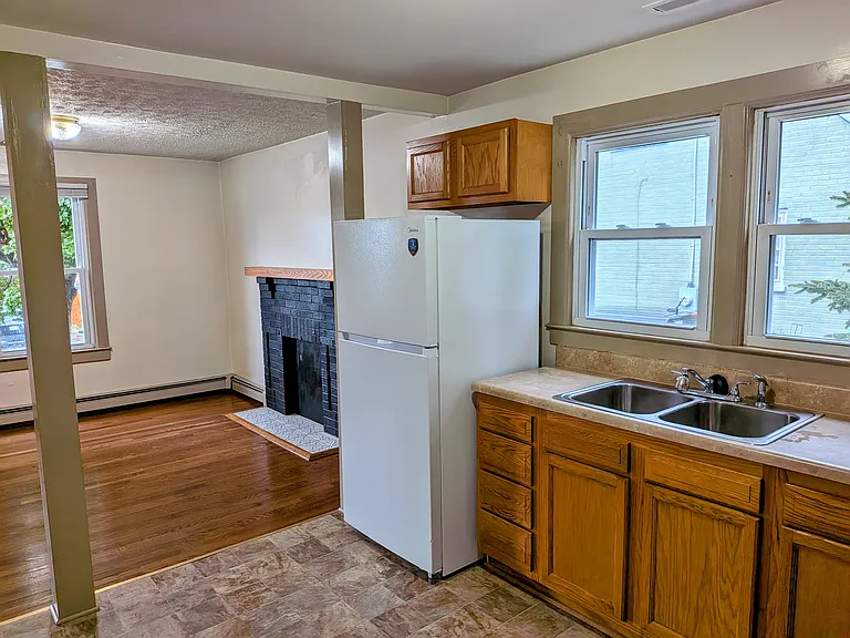 307 Austin Ave — Photo 6