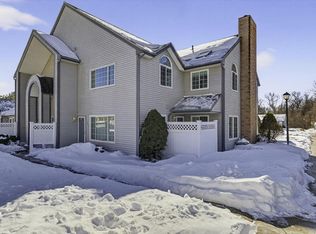 104 Johnson Rd APT 707, Chicopee, MA 01022