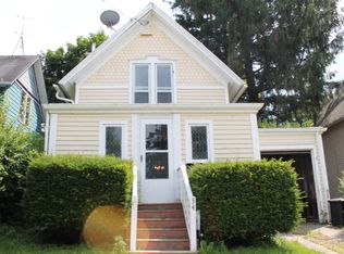 54 W Walworth Ave, Delavan, WI 53115