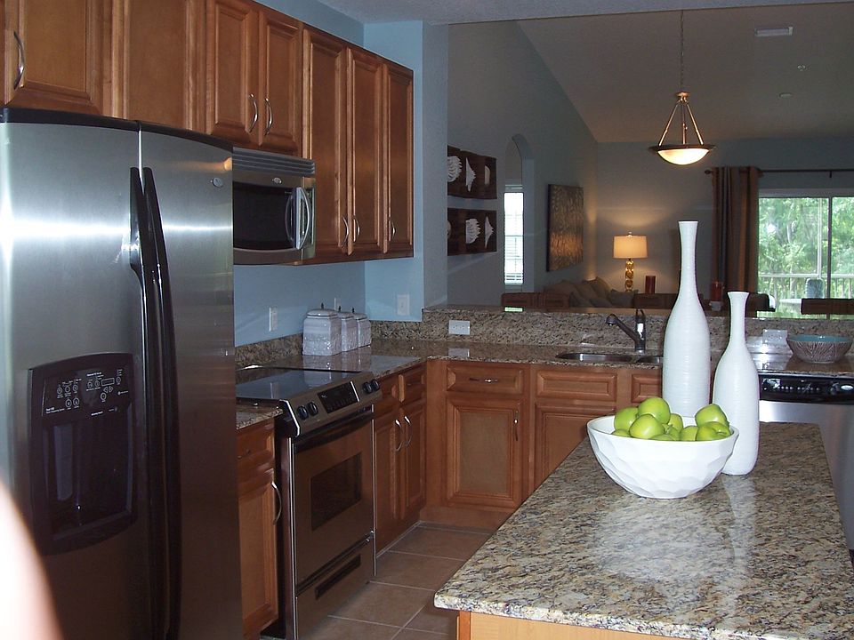 1st image of 105 E Pine Hollow Trl Unit 204