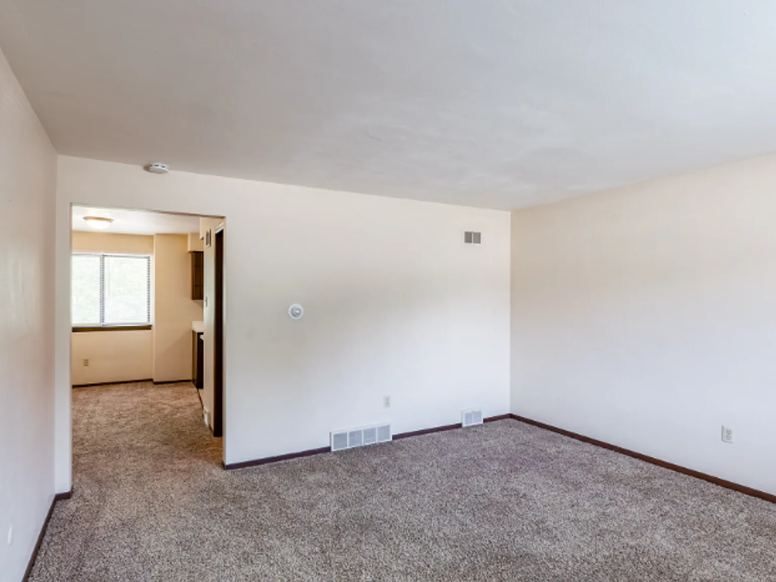 Briarwood Townhomes — Photo 2