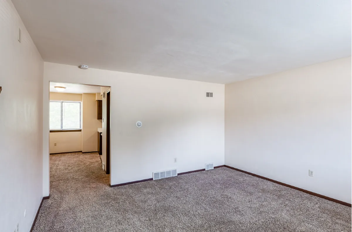 Building Photo - Briarwood Townhomes