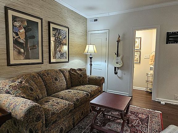 5th image of 501 Fenton Pl Unit G