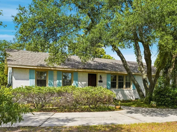 814 Cape Fear Boulevard, Carolina Beach, NC 28428