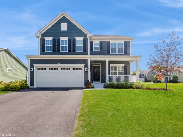 160 Goldenrod Dr, Sugar Grove, IL 60554