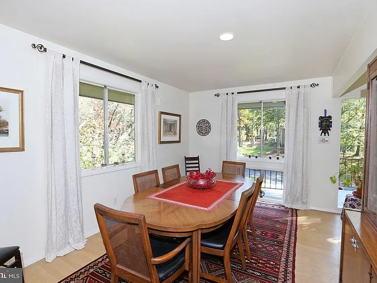 6900 Heatherhill Rd — Photo 30