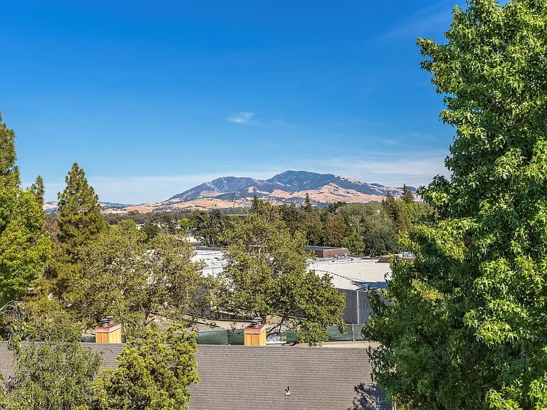 The Crest Pleasant Hill — Photo 12