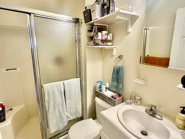 472 Commercial St #1 — Photo 15