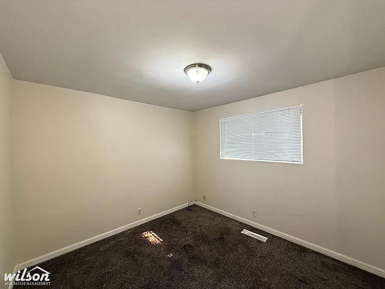 1525 Browne Ave — Photo 10