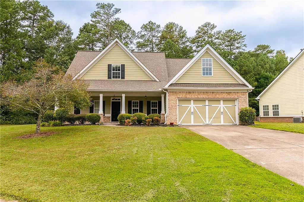 4 bed, 2.5 bath, 2270 sqft, $2,400 — Photo 1