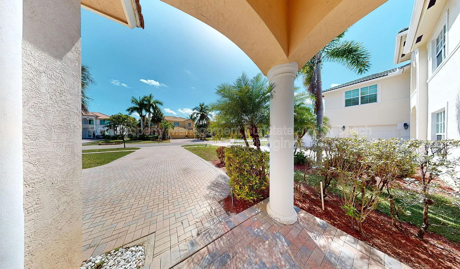 4 bed, 3.0 bath, 2406 sqft, $3,350 — Photo 3
