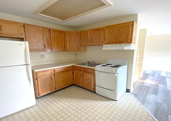 2nd image of 1 Etna Ln #5