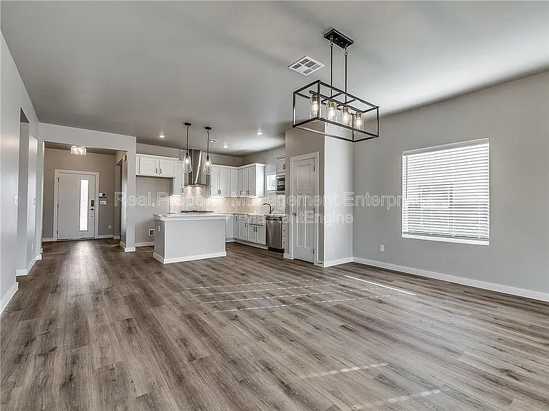 8104 NW 151st Cir — Photo 8