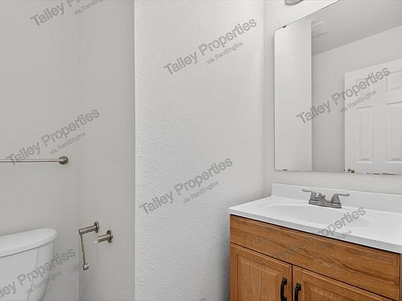 5th image of 458 Settlers Ridge Dr