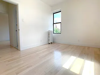 Rented by R New York