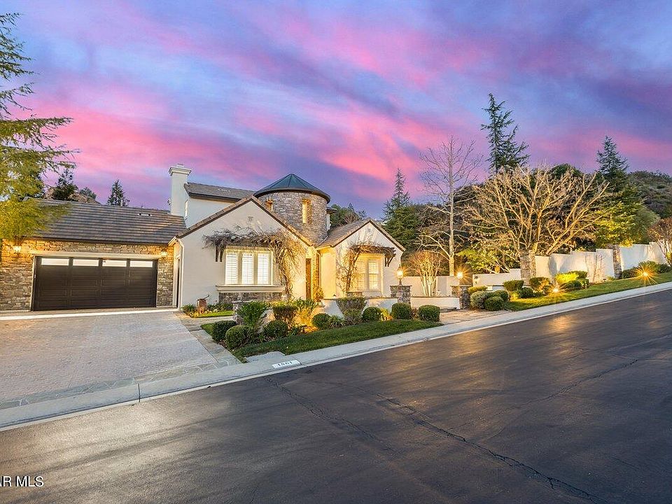 1st image of 1561 Sycamore Canyon Dr