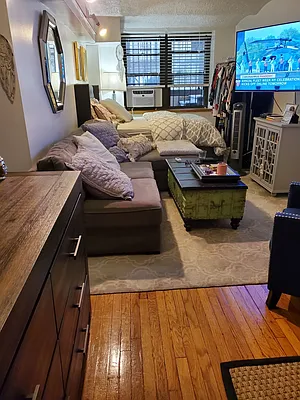 Rented by Green Line Realty | media 13