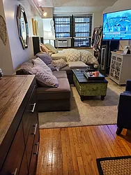 Rented by Green Line Realty