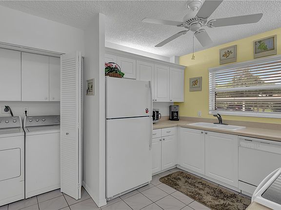 5th image of 367 Grove Isle Cir #367
