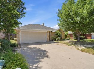 104 Adams Dr, Crowley, TX 76036