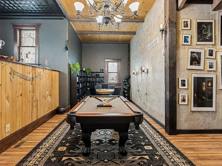 Building's Lounge