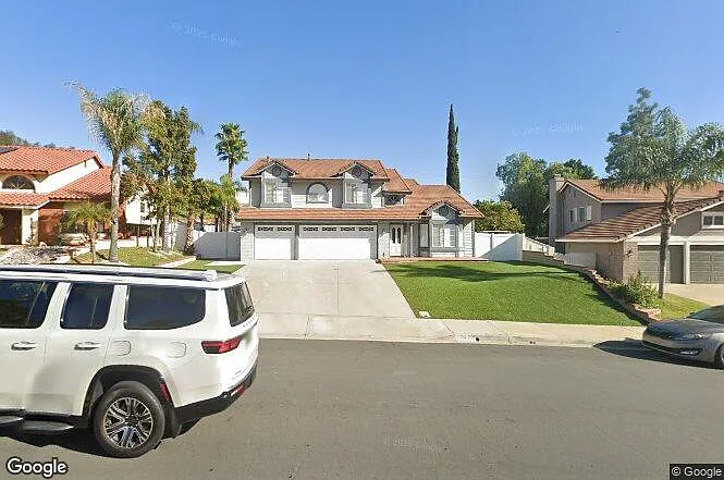 4 bed, 2532 sqft, $6,500 — Photo 1