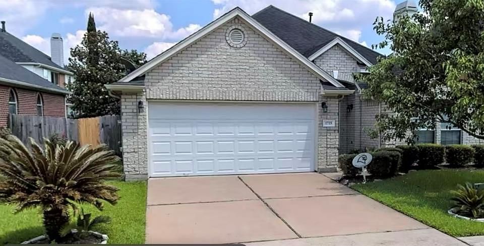 1st image of 1715 Candleston Ln