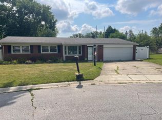 6719 Monroe Ct, Merrillville, IN 46410