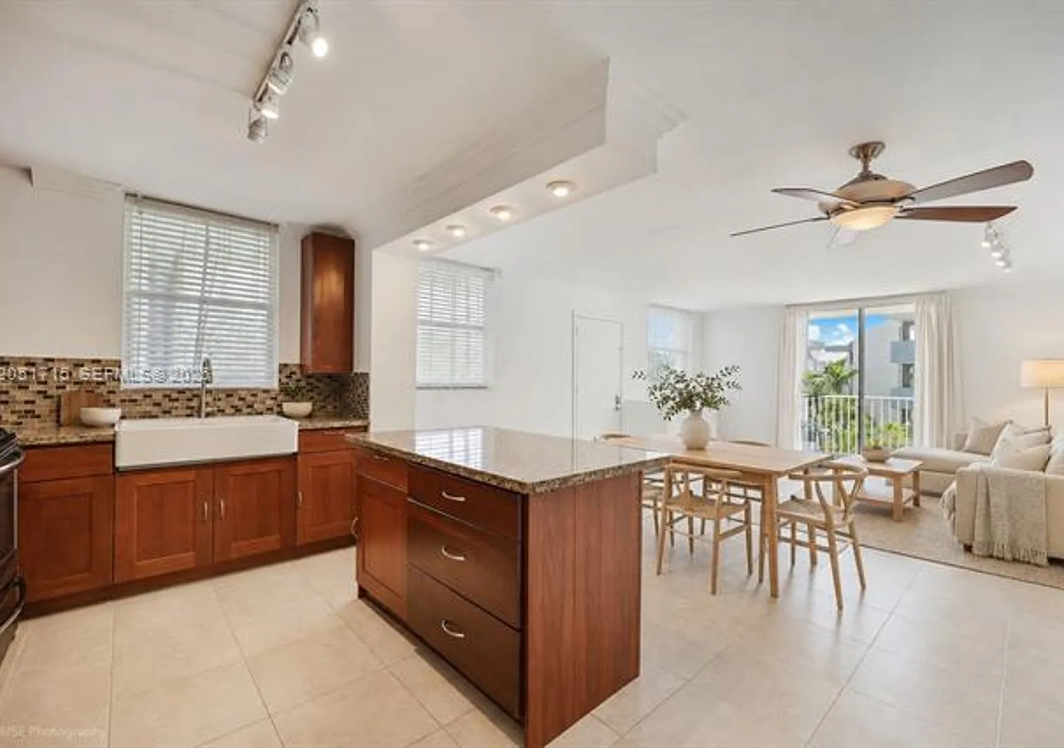 1801 S Treasure Dr cu-421, North Bay Village, FL 33141 — Photo 2