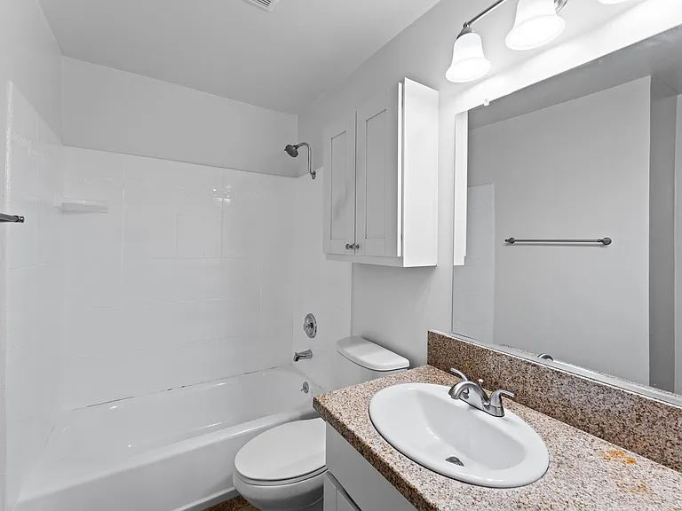 Coast Apartments — Photo 28
