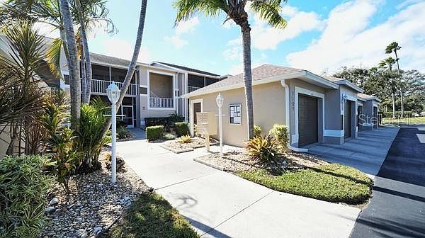 1st image of 9601 Castle Point Dr Unit 815